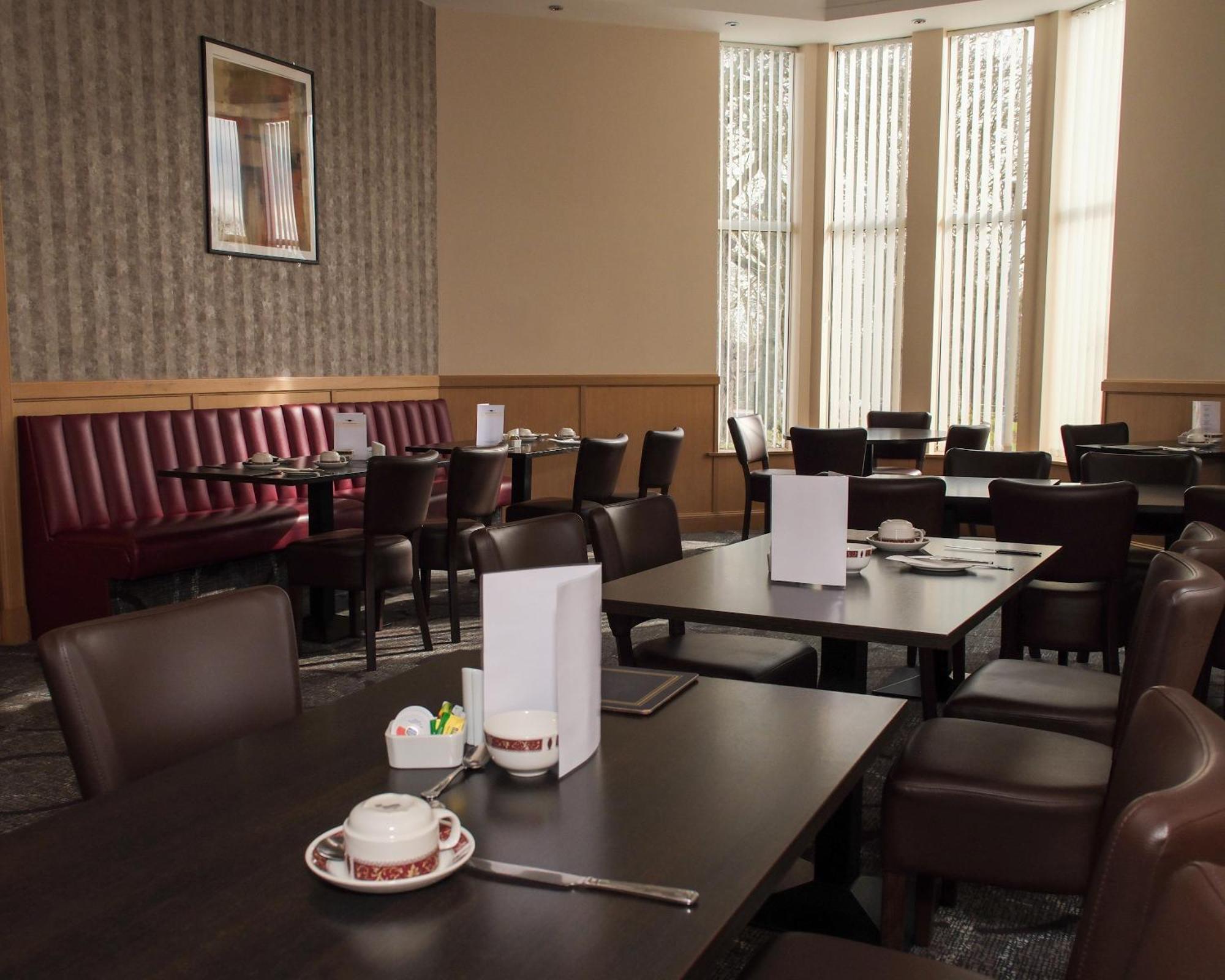 Station Hotel Ellon エクステリア 写真