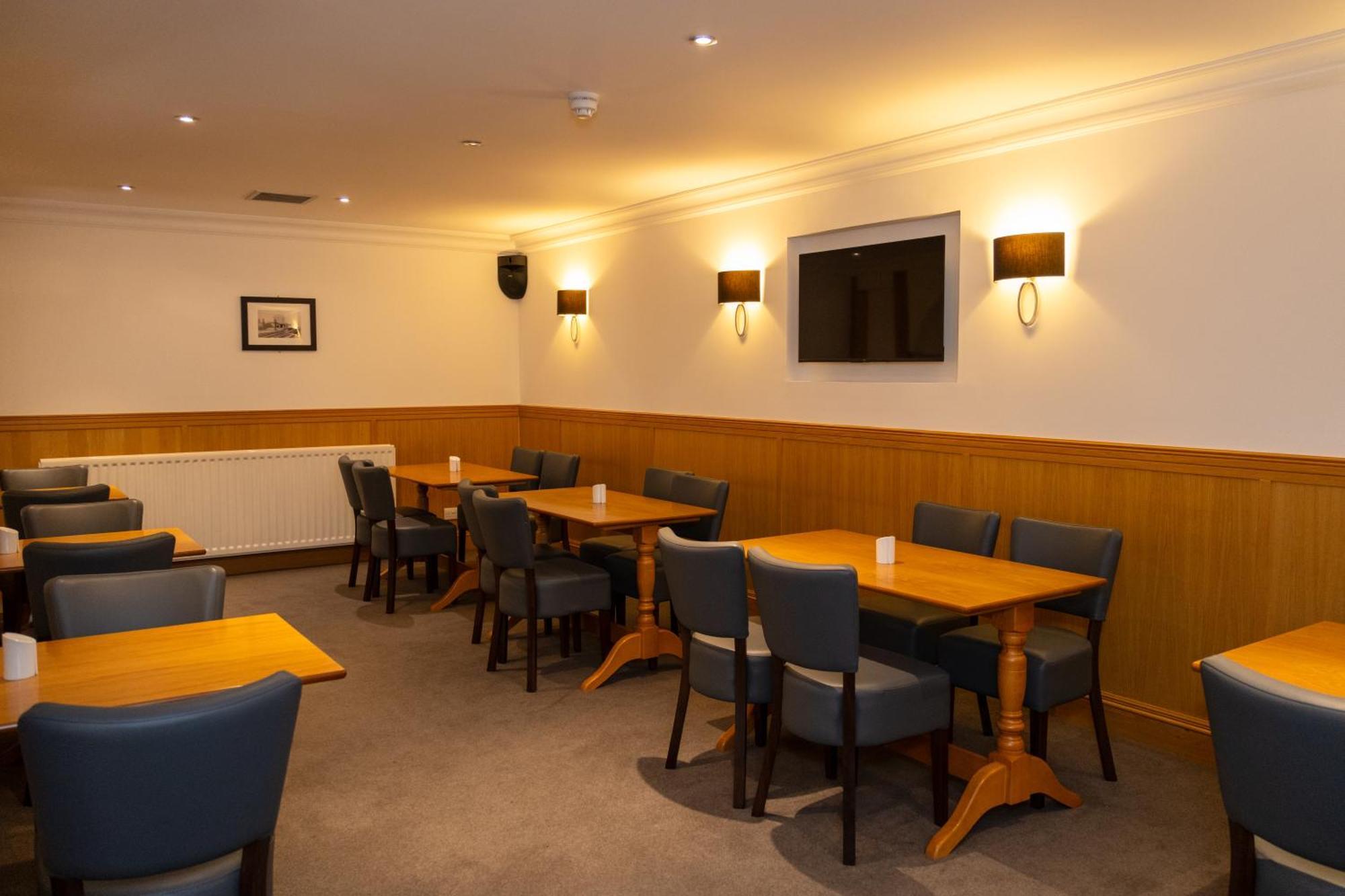 Station Hotel Ellon エクステリア 写真
