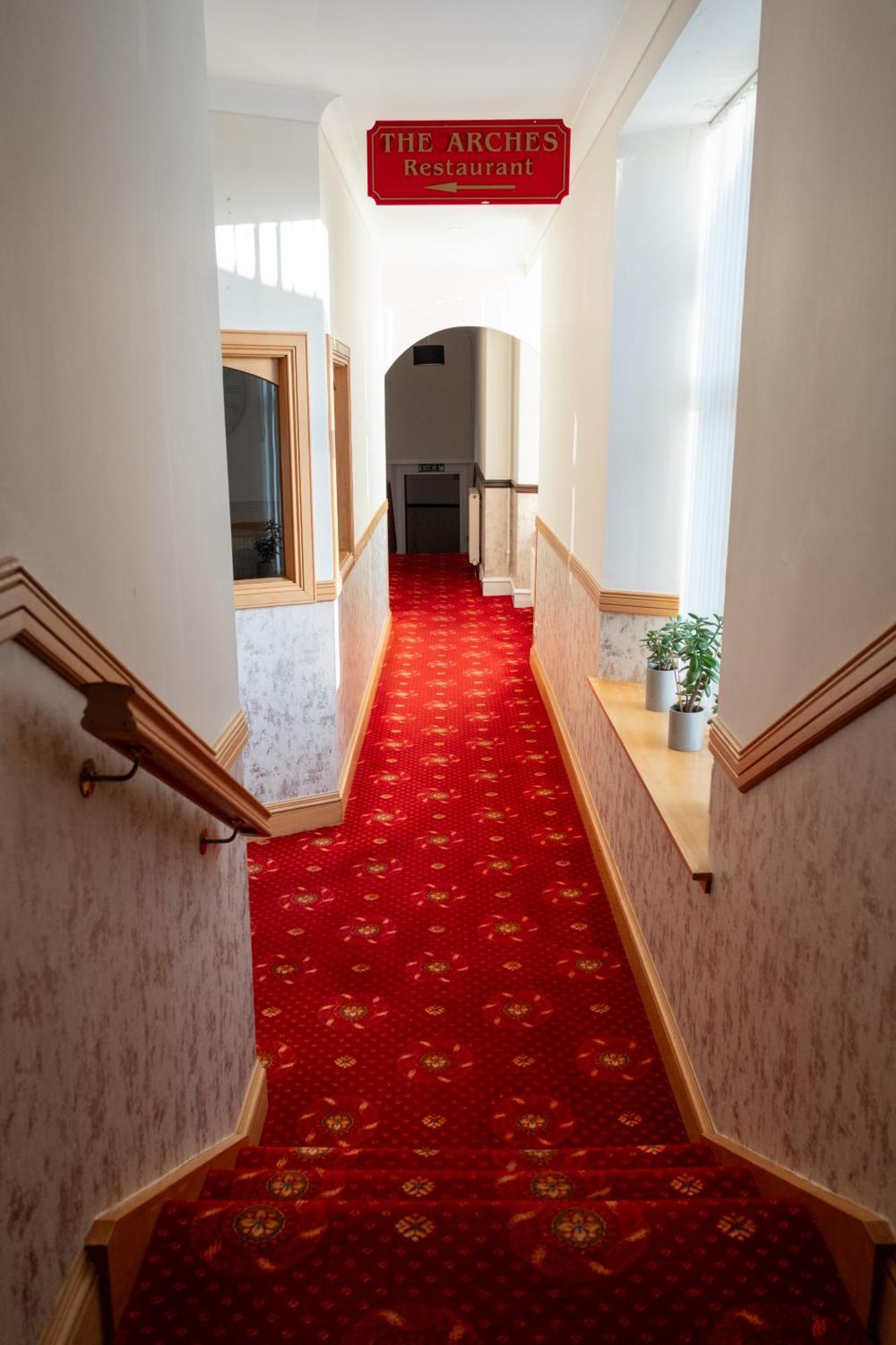 Station Hotel Ellon エクステリア 写真